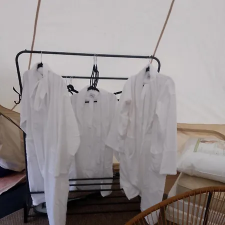 Zew Natury אוהל מפואר